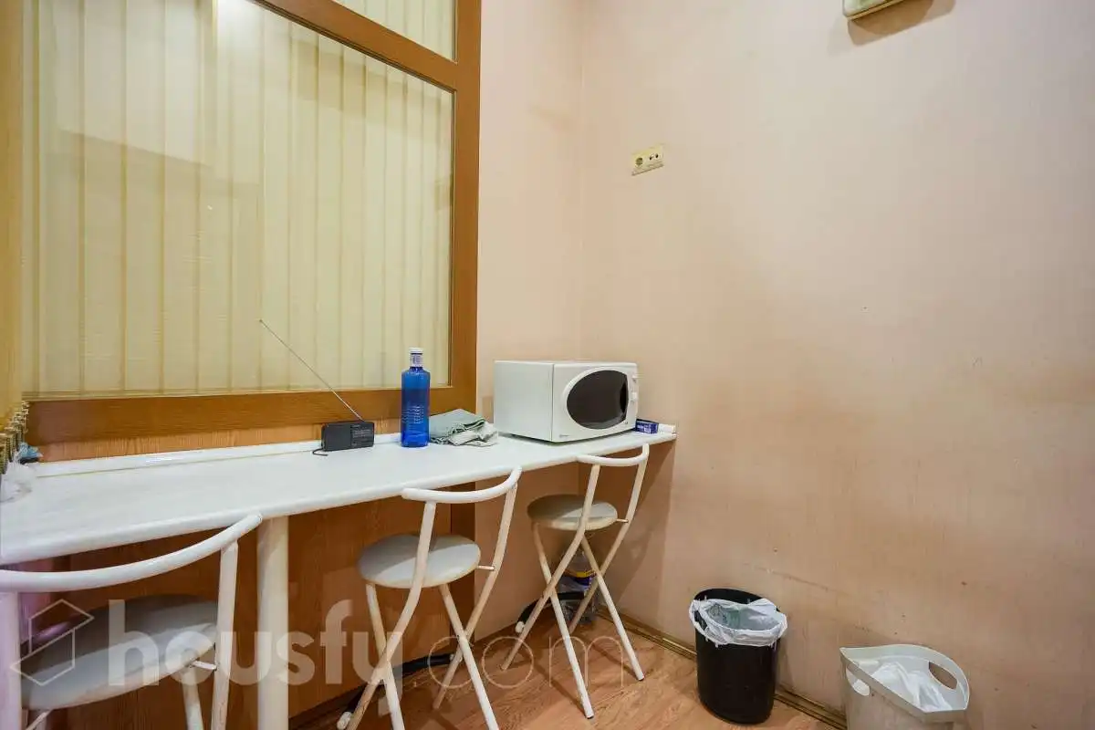 Habitación de Local en venta en Madrid con Aire acondicionado