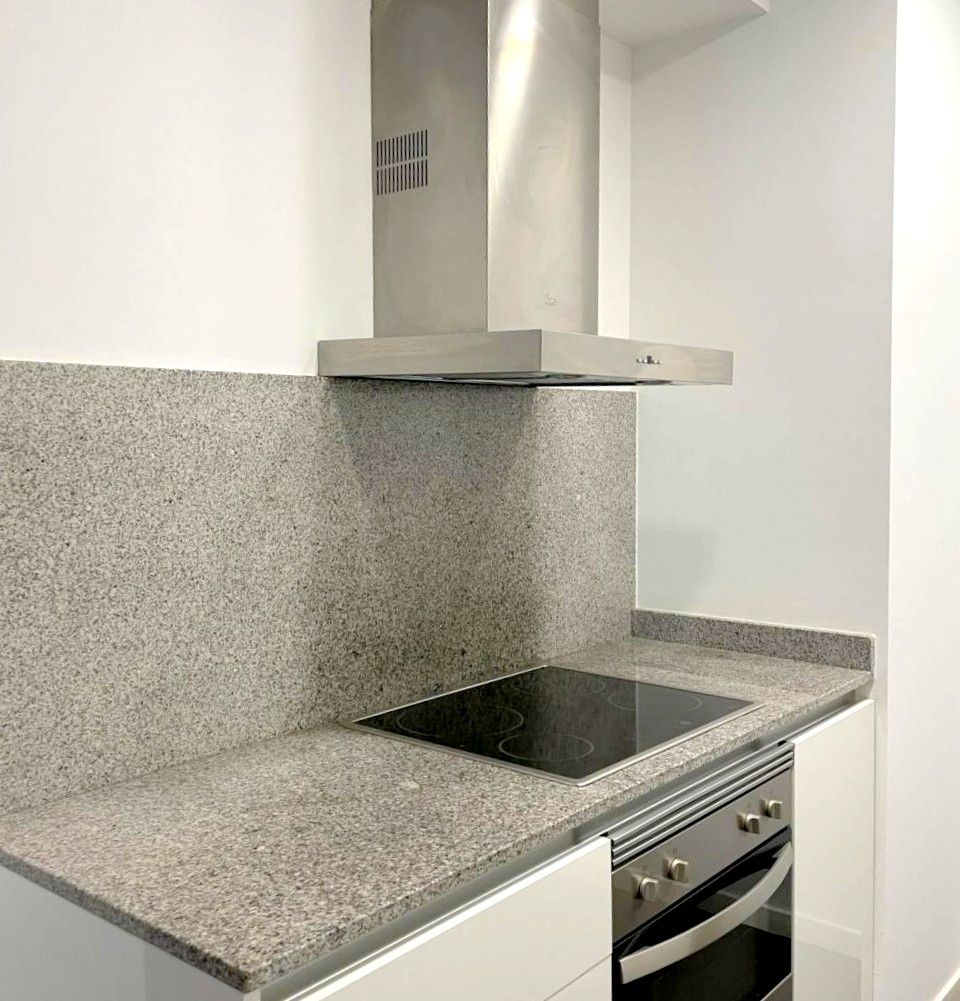 Cuina de Pis en venda en  Barcelona Capital amb Calefacció, Parquet i Forn