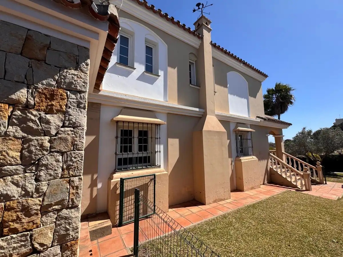 House with pool for sale in Estepona - Estepona,Centro,Pista Colada de los Molinos a E, imagen 3