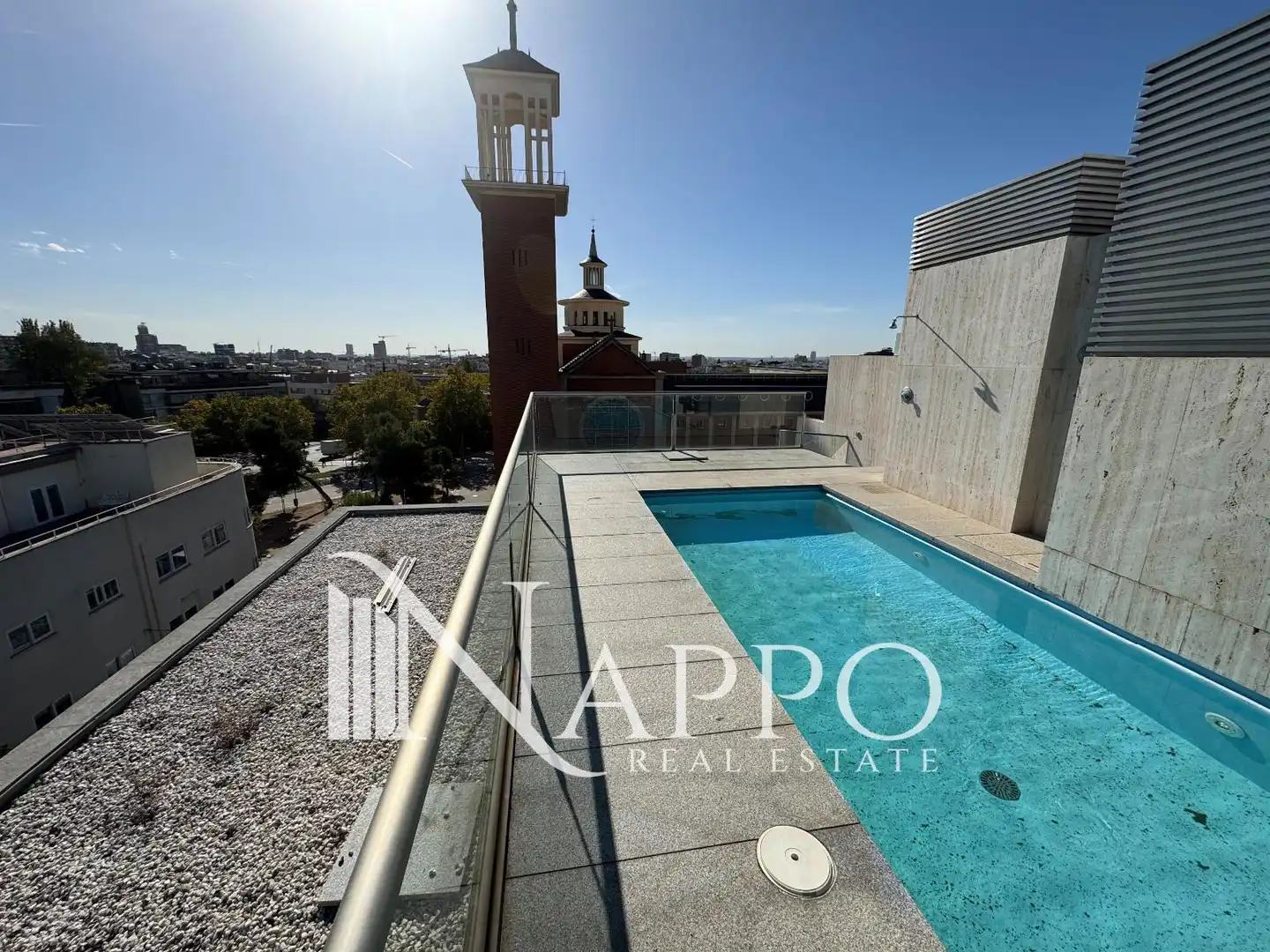 Piscina de Àtic de lloguer en Madrid amb Aire condicionat, Calefacció i Terrassa