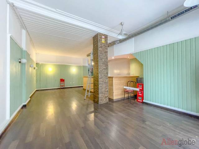 Local comercial en Alquiler en Calle General Zuvillaga en Plaza de América