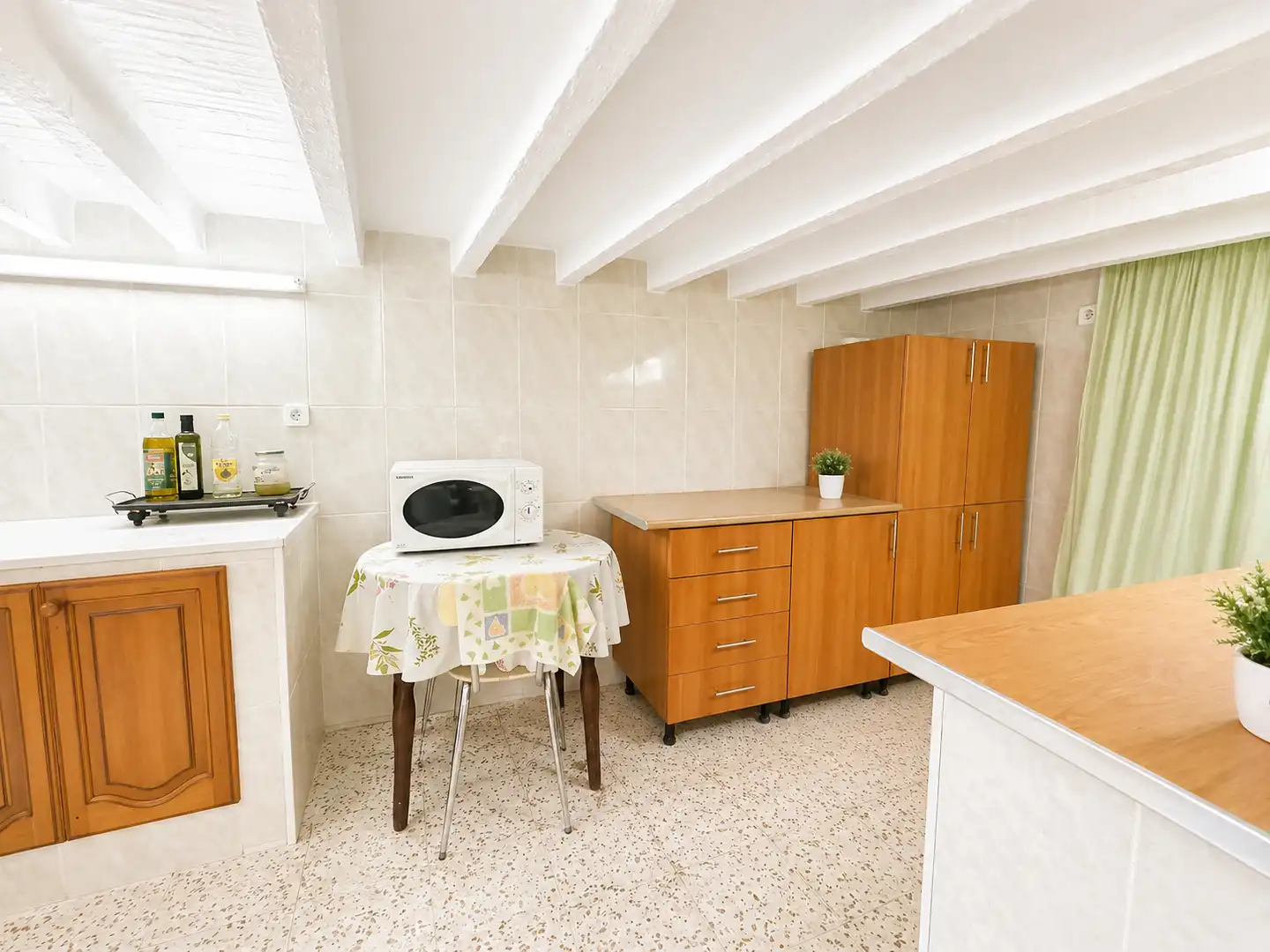 Cuina de Casa o xalet en venda en Canillas de Aceituno amb Terrassa, Traster i Piscina