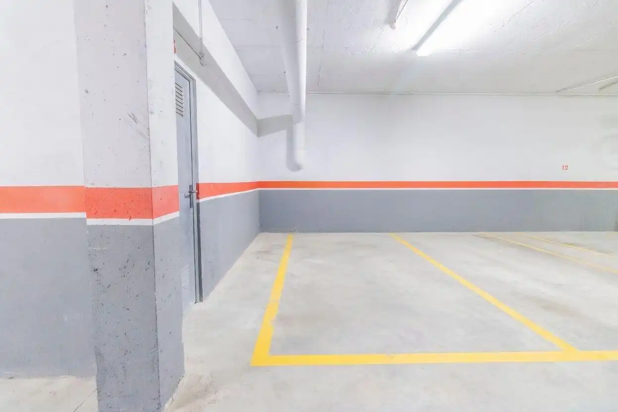 Parking of Flat for sale in Faura  with Air Conditioner and Heating