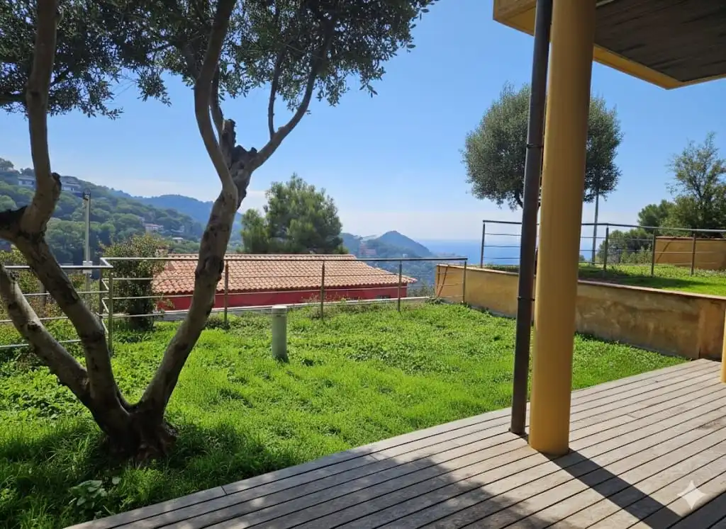 Casa aparellada amb piscina en venda a Begur pueblo, imagen 11