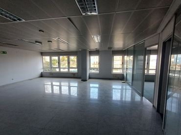 Locale commerciale in affitto a Centro - Juan Flórez - Plaza Pontevedra