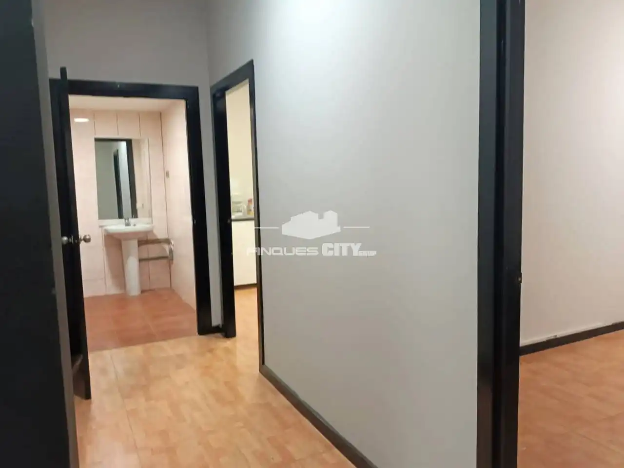 Business premises to rent in Plaza Reis Catòlics 11, imagen 14