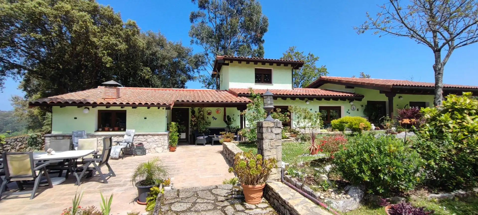 Vista exterior de Casa o chalet en venta en Llanes con Calefacción, Jardín privado y Terraza
