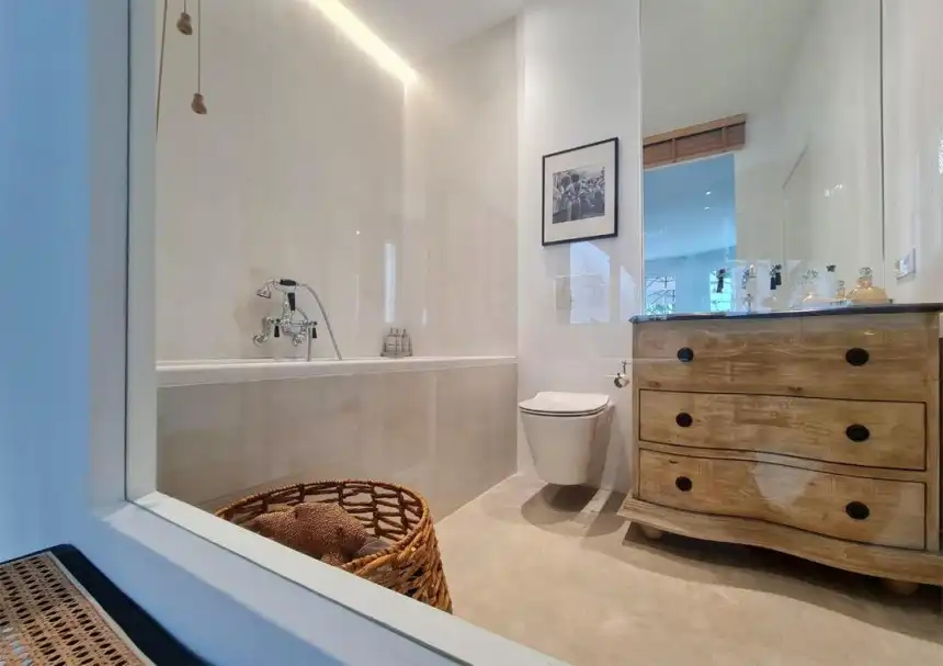 Baño de Casa adosada de alquiler en Ojén con Aire acondicionado, Jardín privado y Terraza