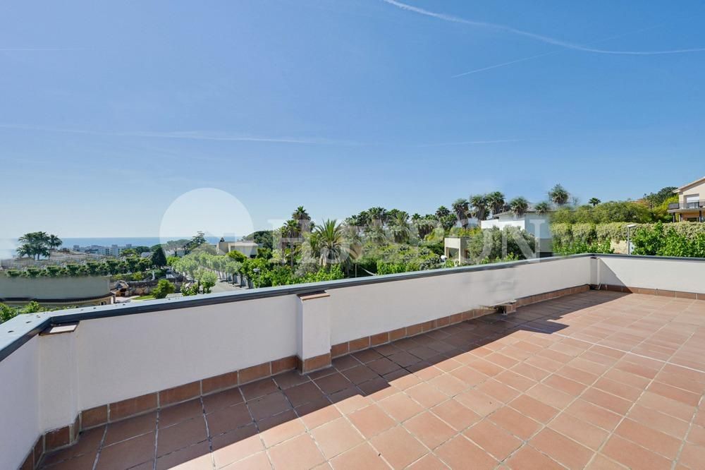 Terrassa de Casa o xalet en venda en Alella amb Aire condicionat, Calefacció i Jardí privat