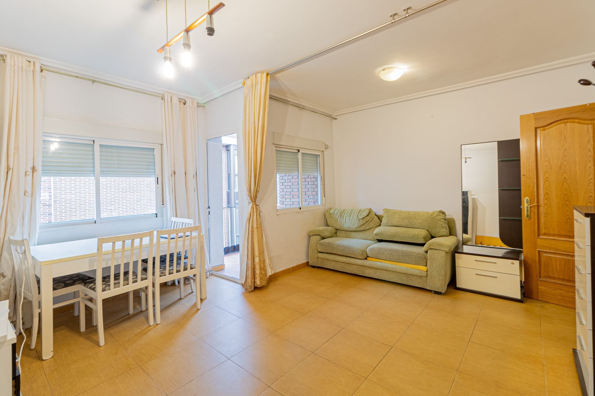 Bedroom of Flat for sale in  Madrid Capital