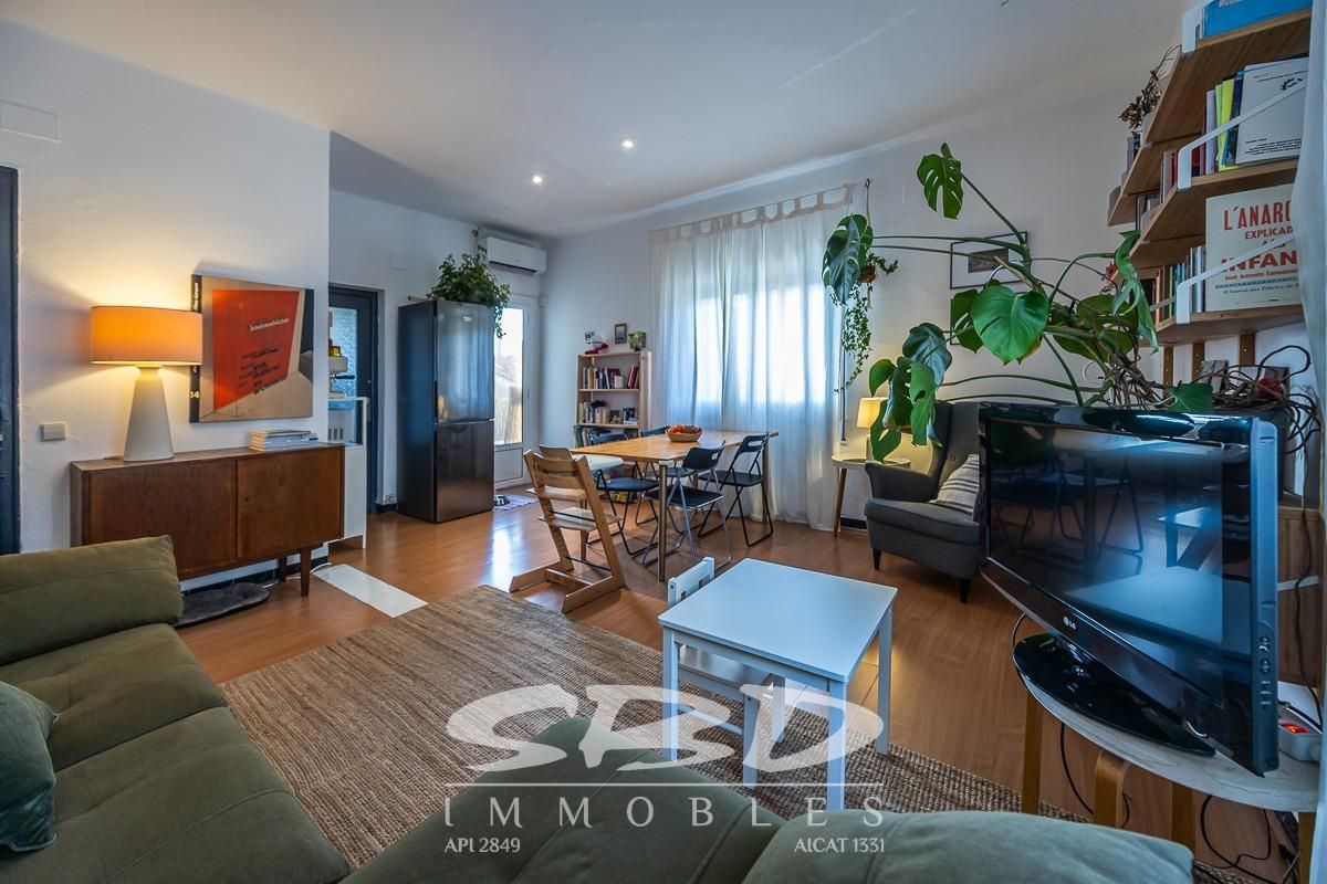 Sala d'estar de Pis en venda en Sabadell amb Aire condicionat, Terrassa i Balcó