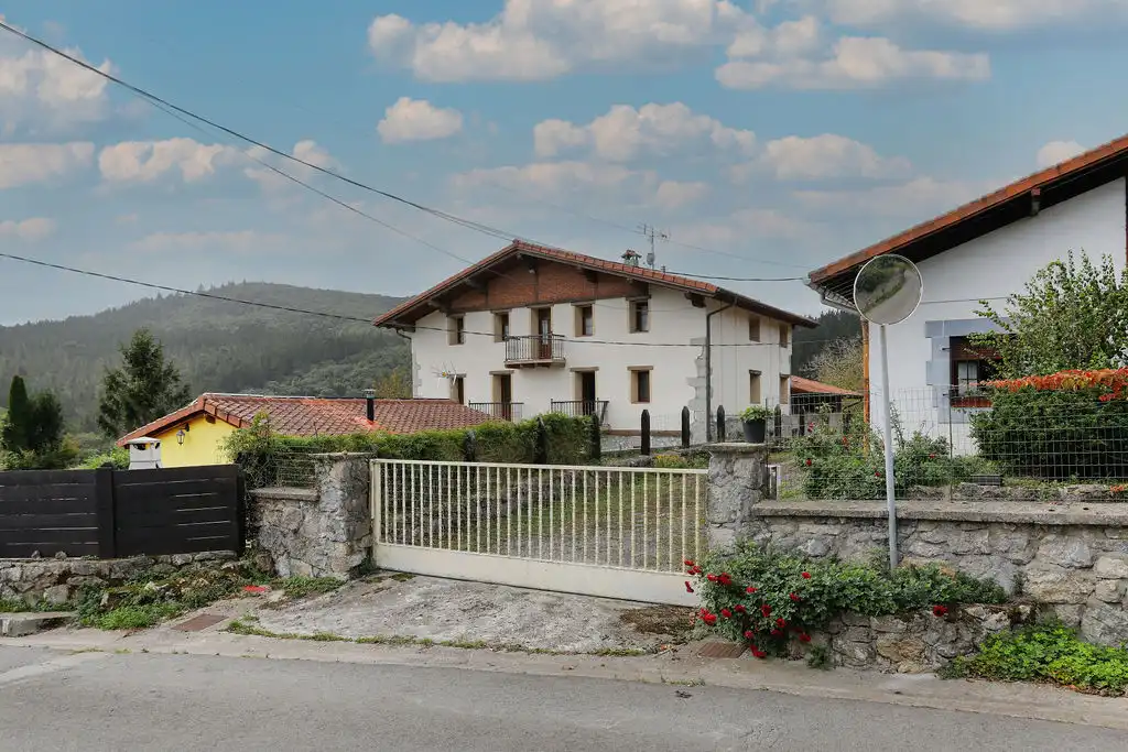 Vista exterior de Apartament en venda en Ibarrangelu, Bizkaia