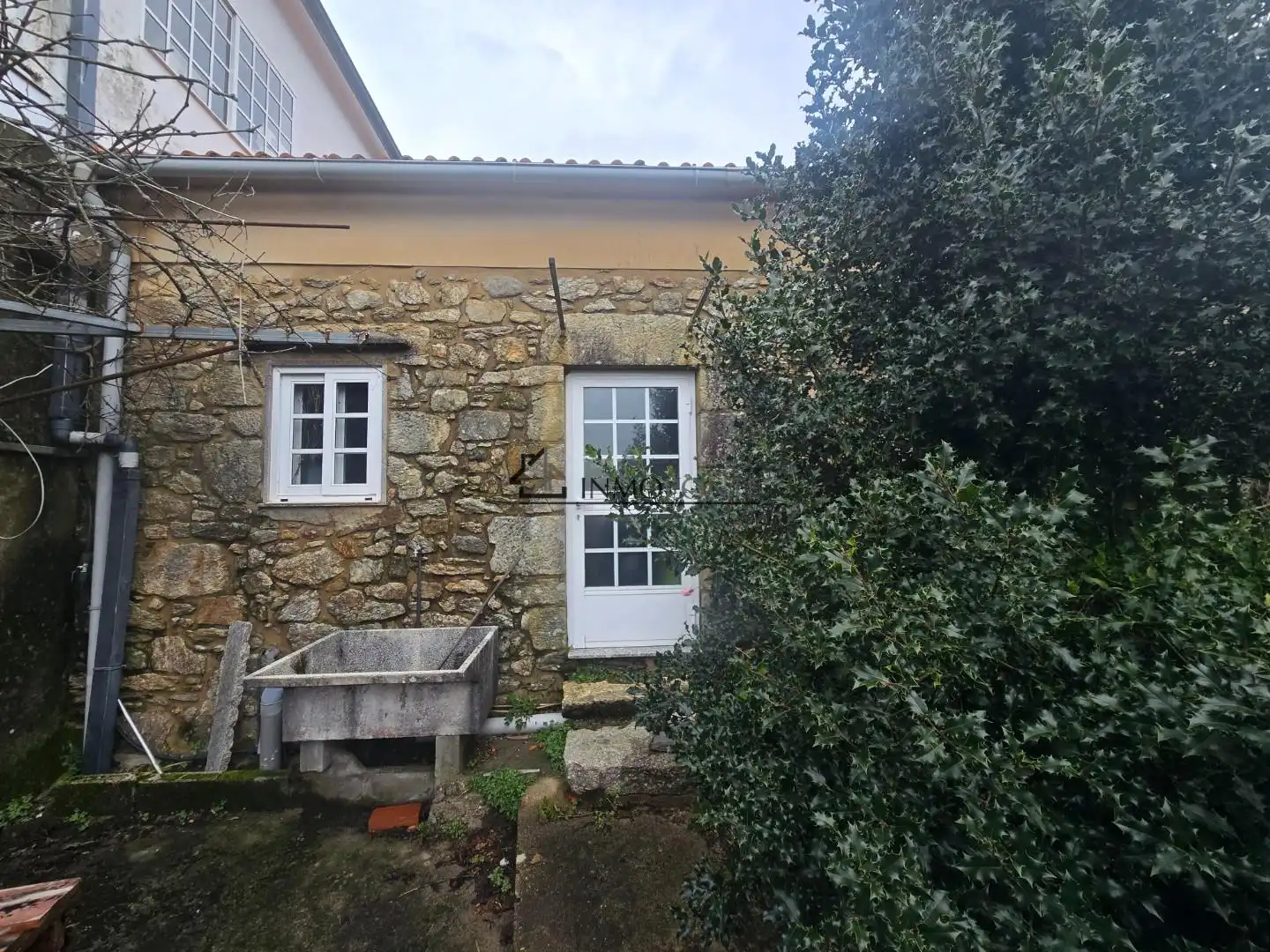 Vista exterior de Casa o xalet en venda en Moraña amb Jardí privat