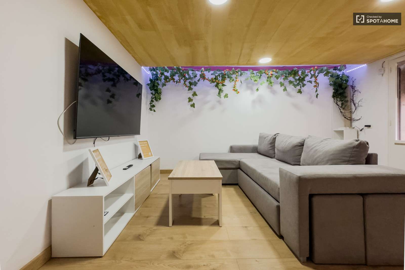 Apartment to share in El Raval