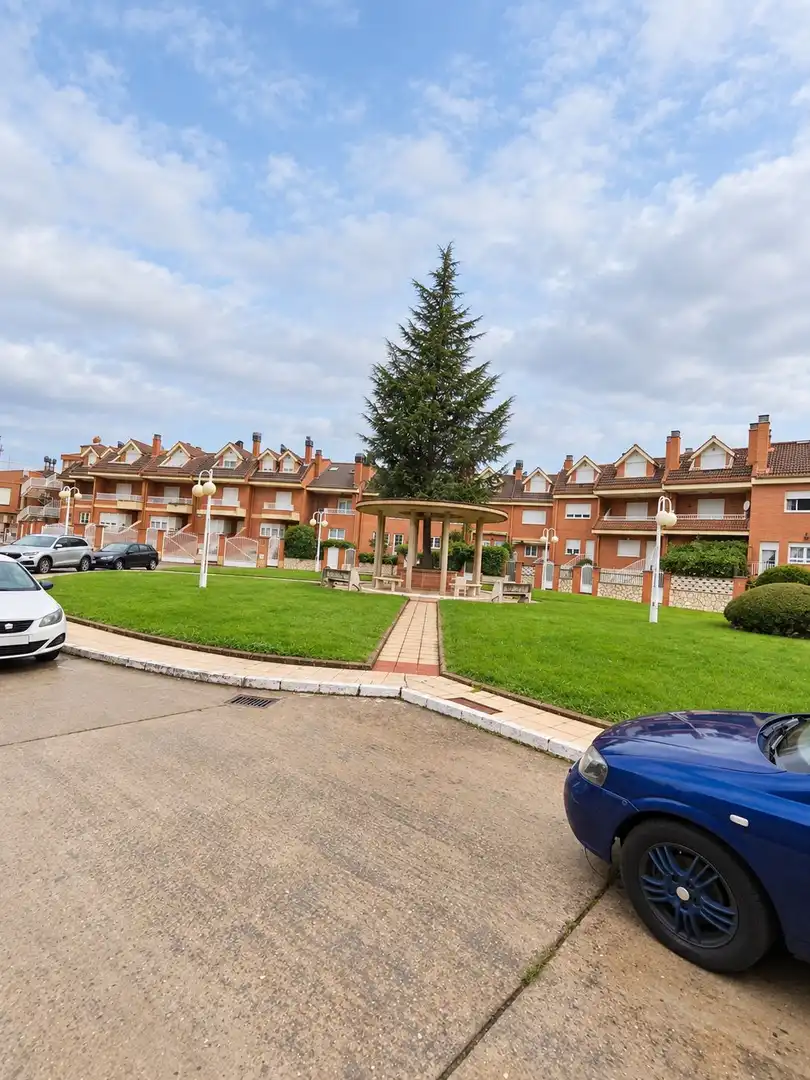 Haus mit Pool zur Miete in Trobajo del Camino