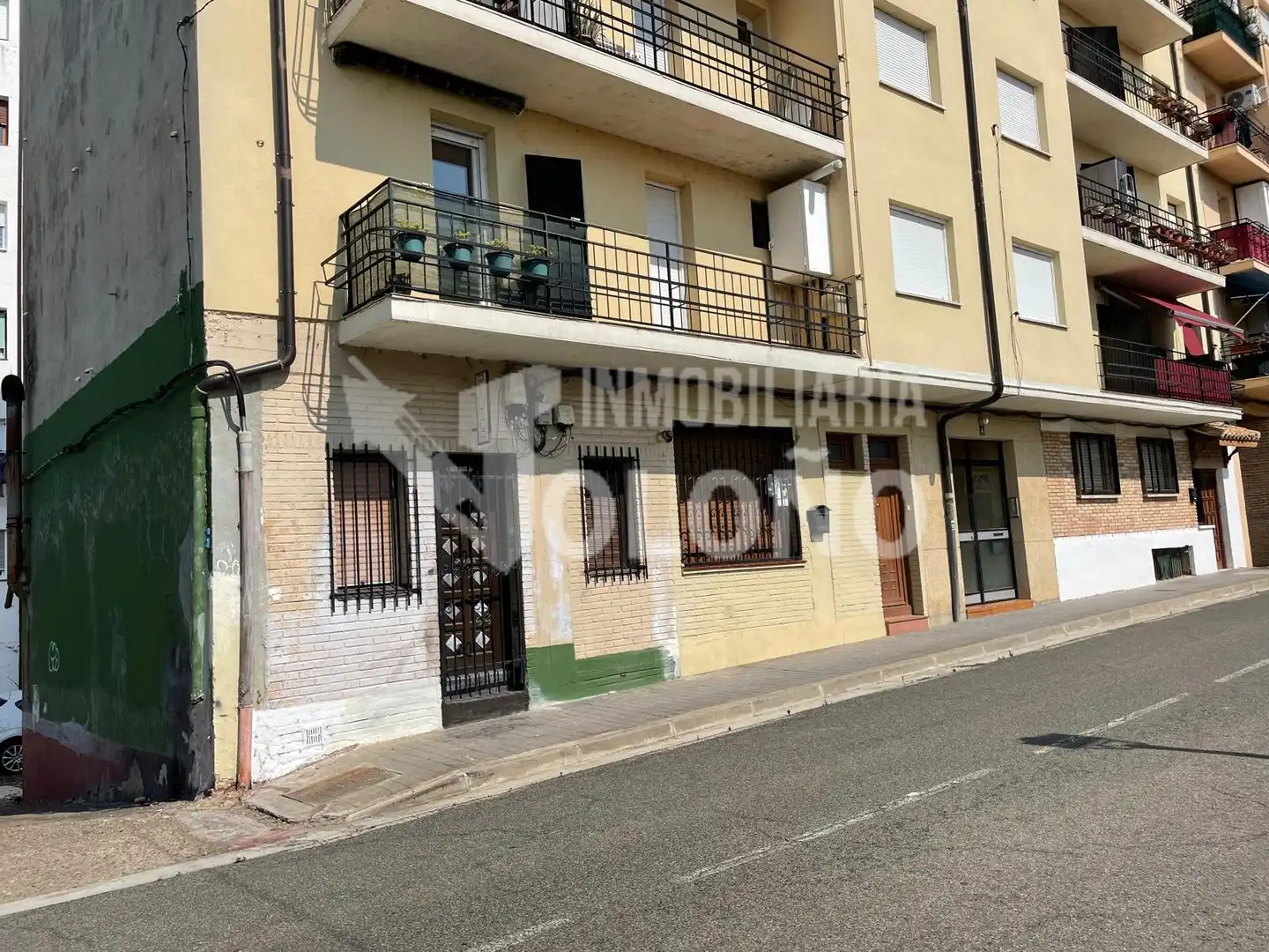Vista exterior de Apartamento en venta en Casalarreina con Calefacción, Parquet y Amueblado