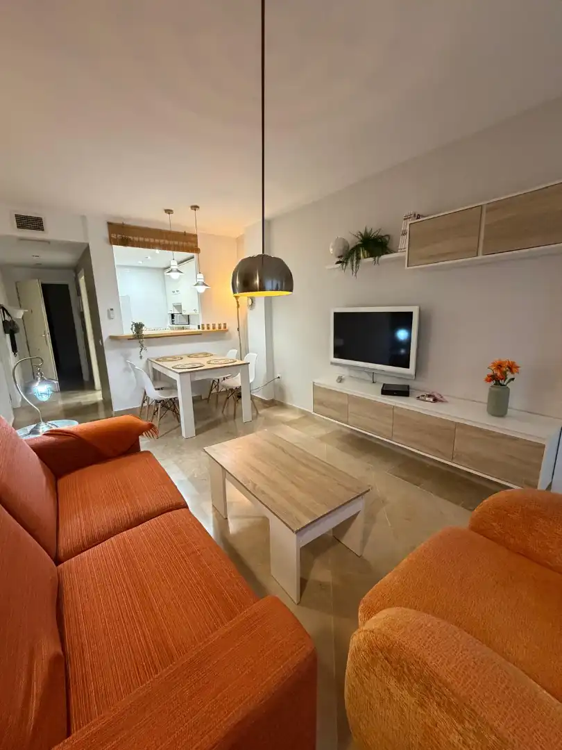 Sala de estar de Apartamento de alquiler en Mijas con Aire acondicionado, Calefacción y Jardín privado