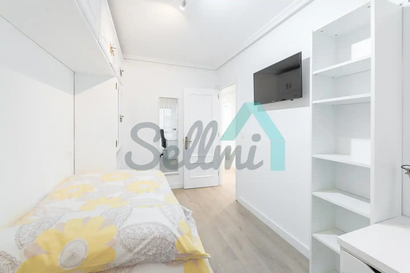 Habitación de Piso en venta en Oviedo  con Calefacción