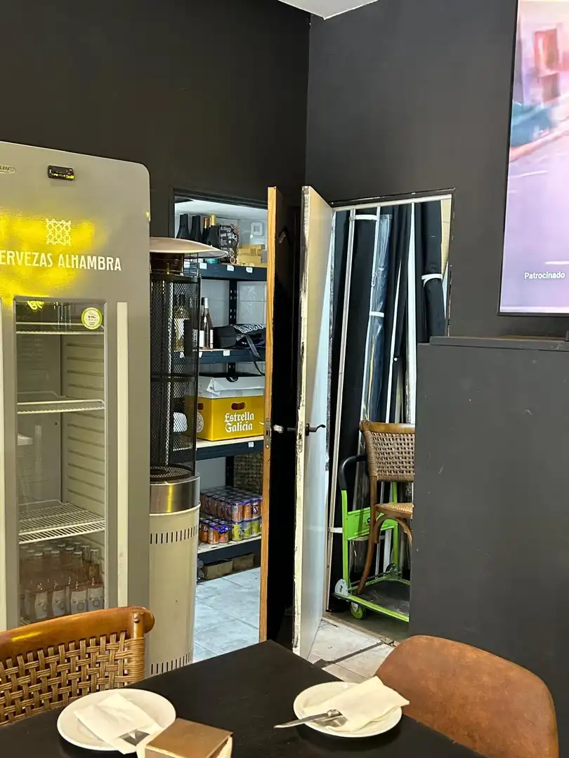 Local comercial en alquiler en Avenida de Arias de Velasco 1, imagen 11