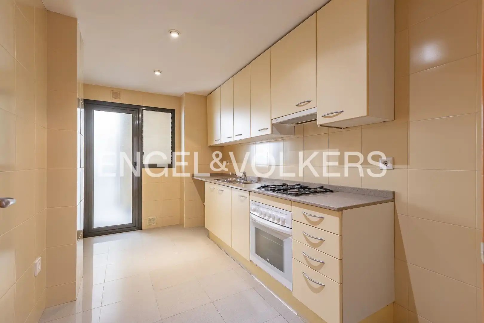 Kitchen of Flat for sale in Sant Cugat del Vallès  with Heating, Private garden and Parquet flooring