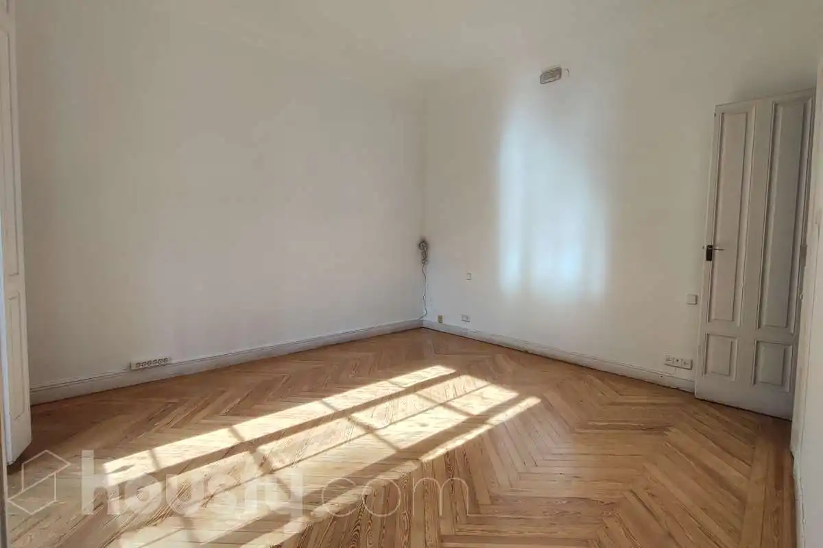 Habitación de Local de alquiler en Madrid