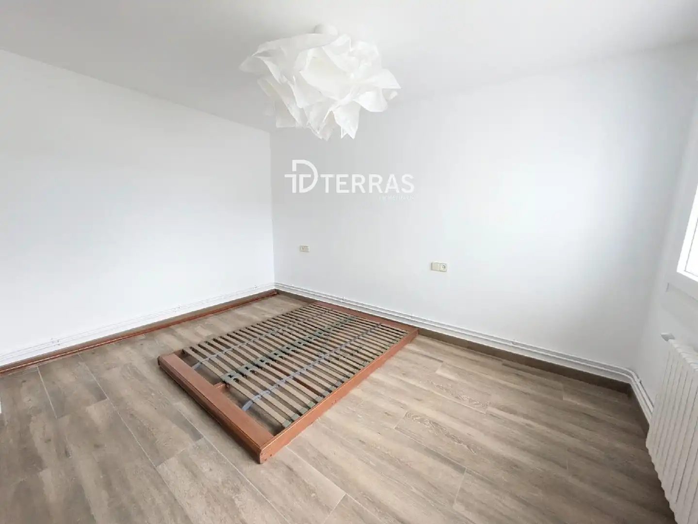Bedroom of Flat for rent in Pontevedra Capital   with Furnished