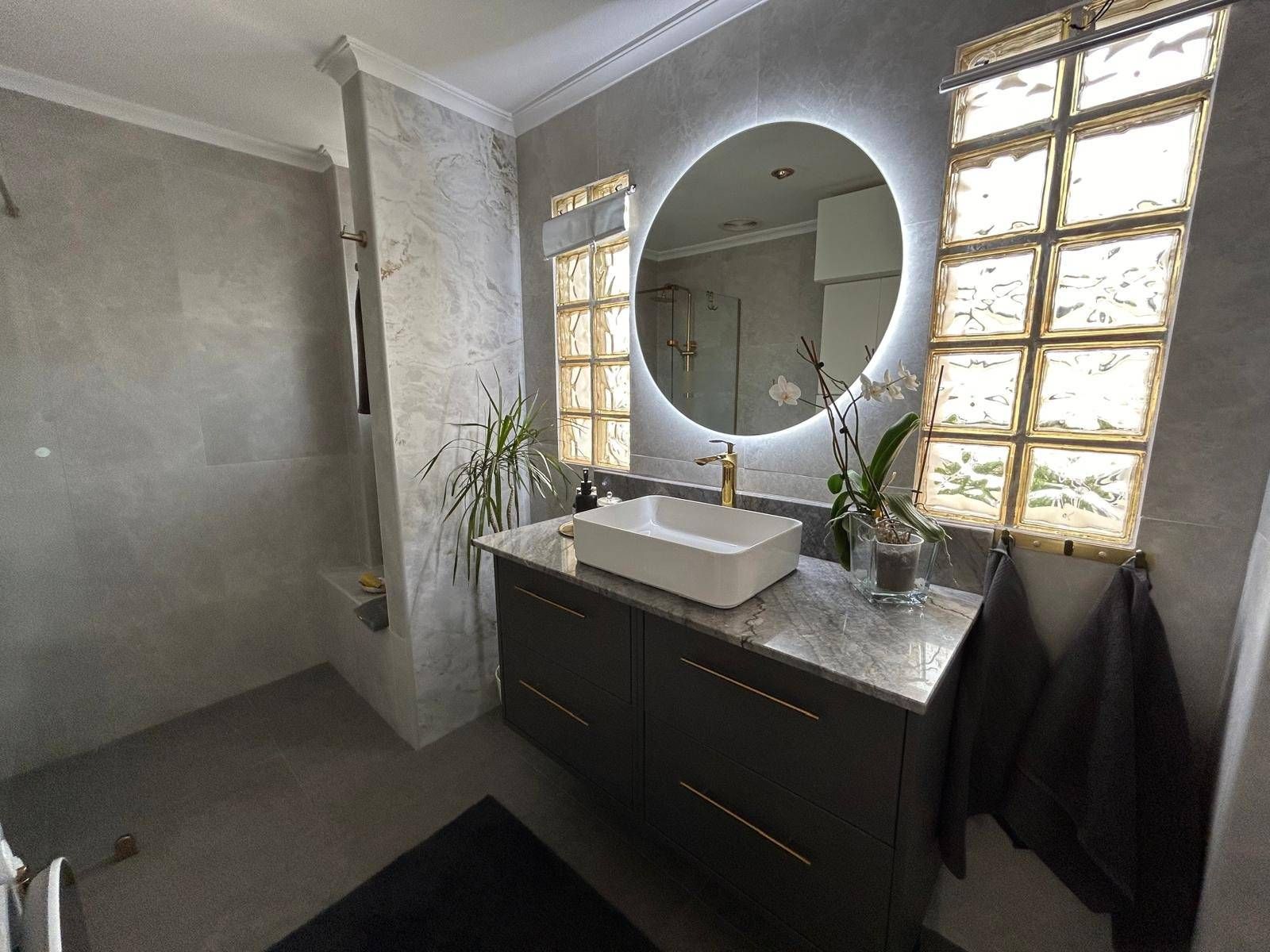 Bany de Casa o xalet en venda en Torrevieja amb Terrassa, Moblat i Balcó