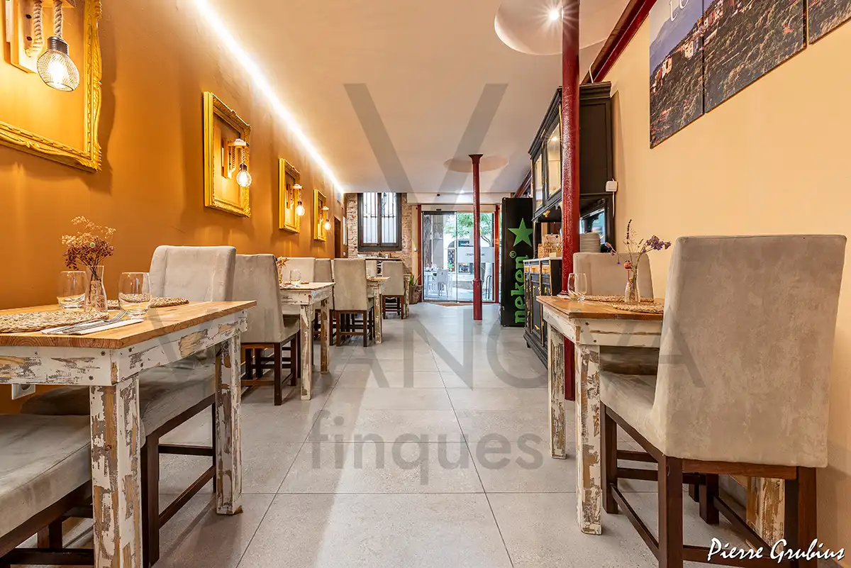 Commercial properties for rent in Falset  with Air Conditioner, Heating and Terrace