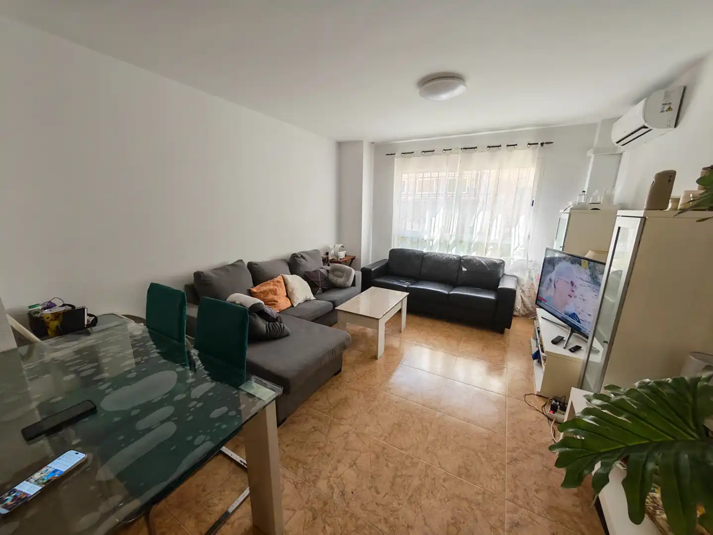 Wohnzimmer von Wohnung zum Verkauf in Alhaurín de la Torre mit Klimaanlage, Heizung und Internet