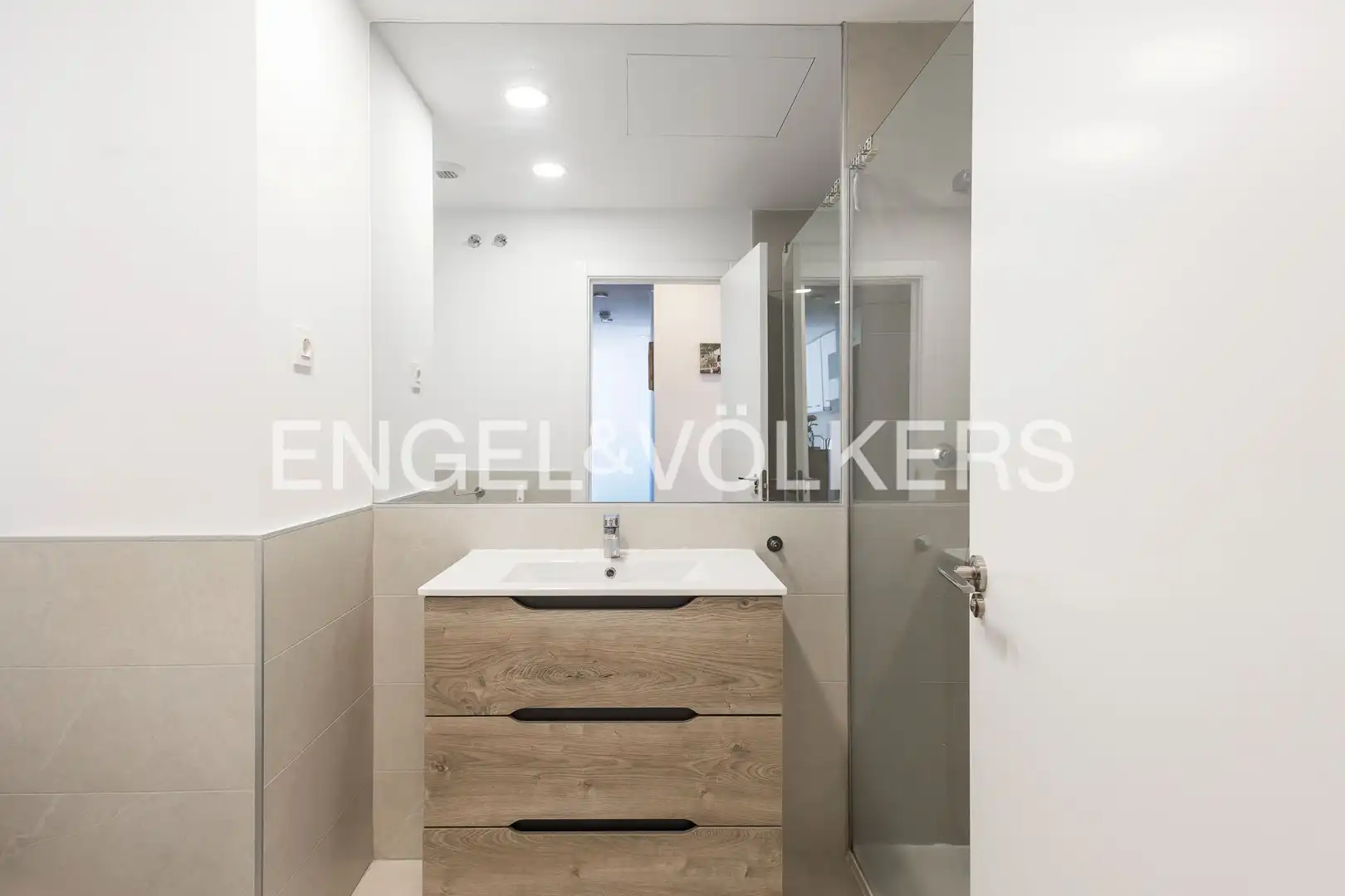 Bathroom of Flat for rent in San Sebastián de los Reyes  with Air Conditioner, Heating and Terrace