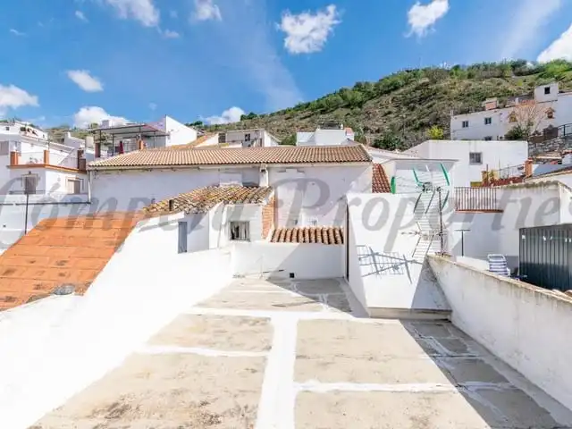 Adossat en venda a Árchez