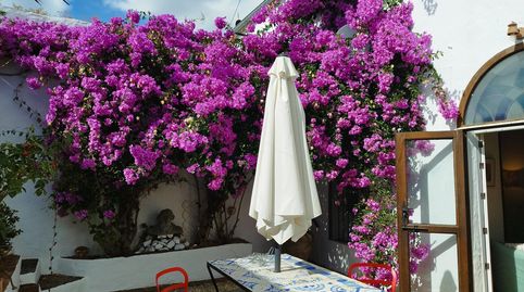 Foto 2 de Casa adosada en venda a Almadén de la Plata, Sevilla
