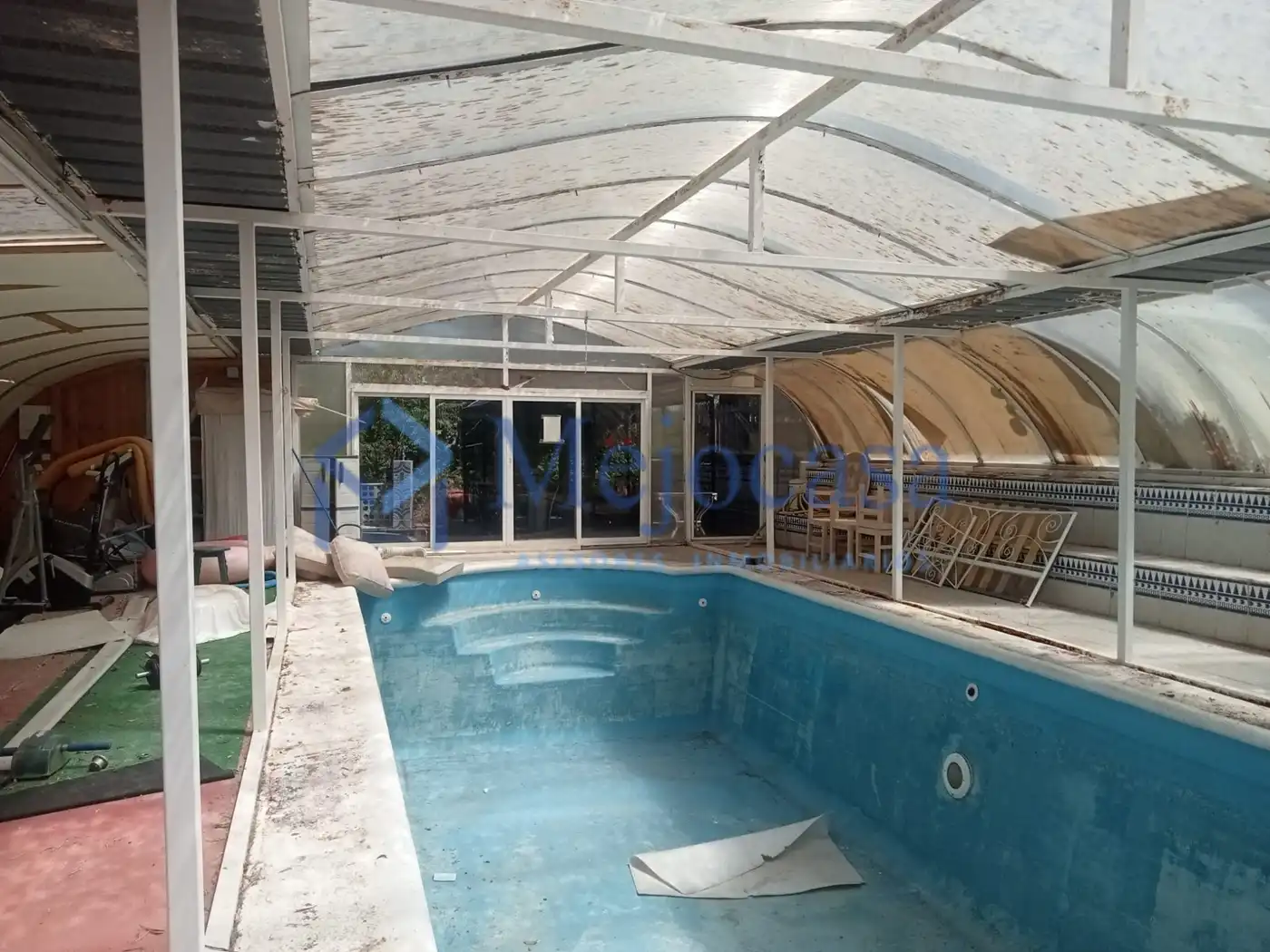 Swimming pool of Houses for sale in Villalbilla  with Air Conditioner, Heating and Private garden