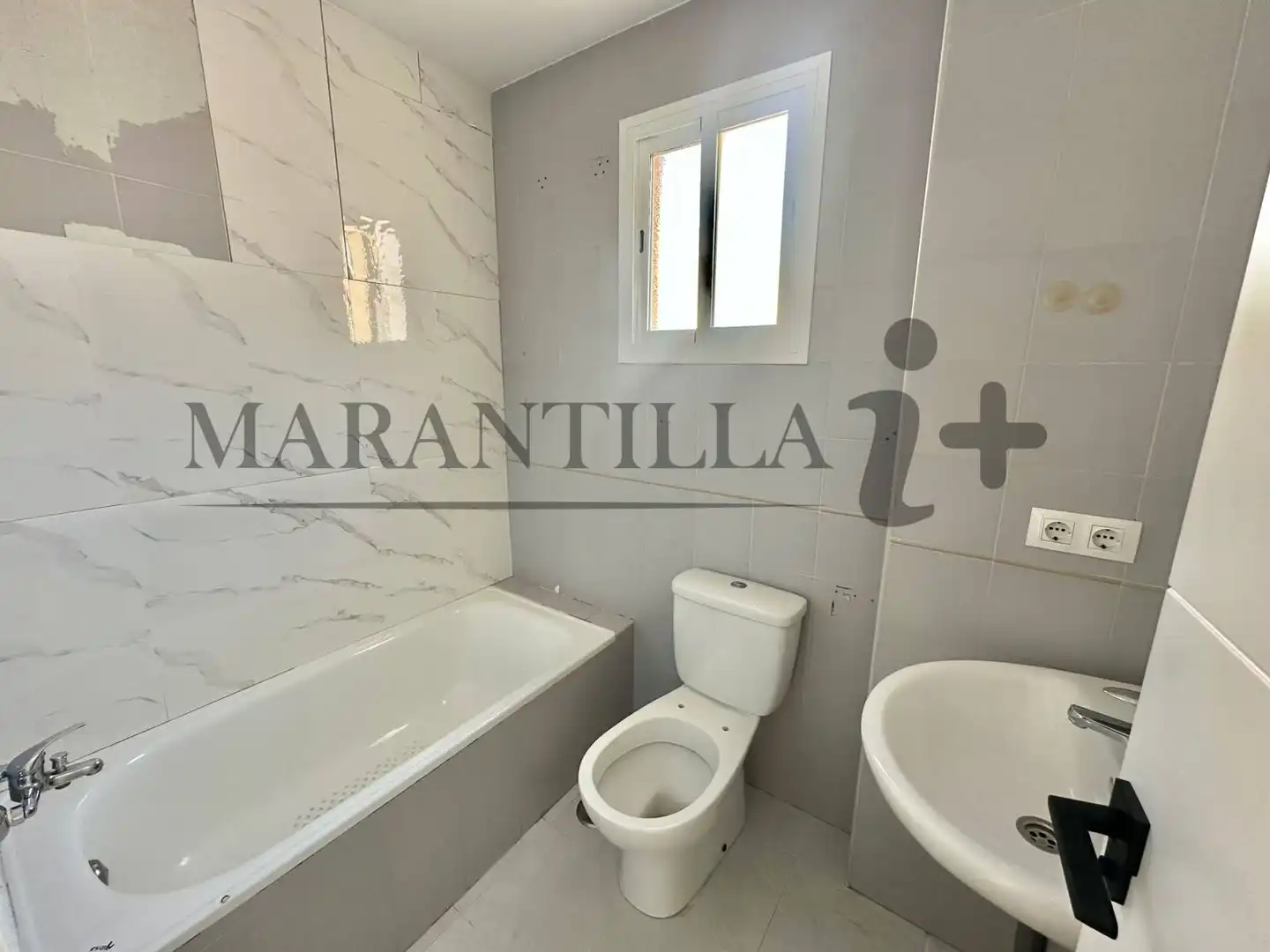 Bathroom of Attic for sale in Lepe  with Terrace