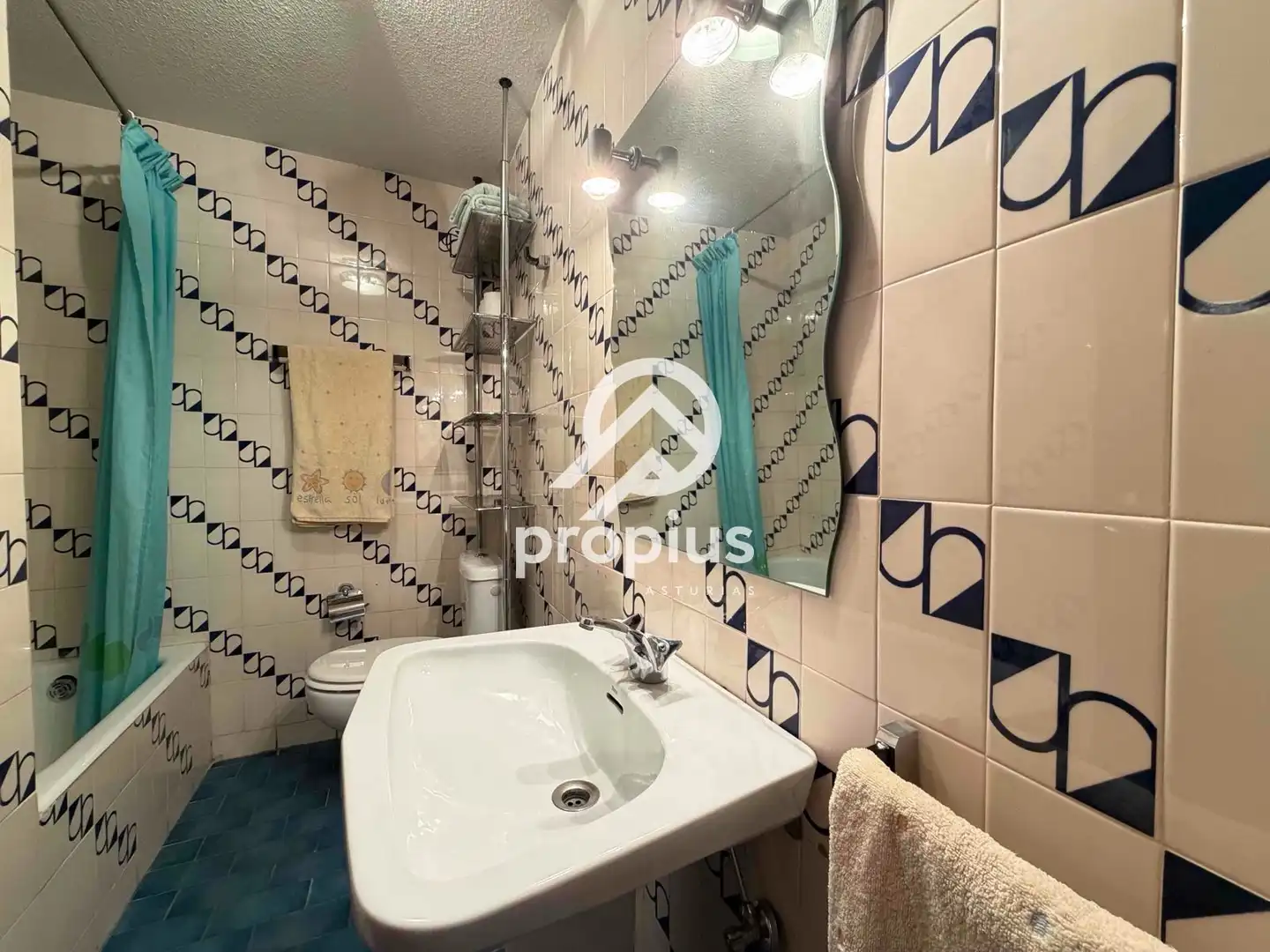 Baño de Piso en venta en Hoyo de Manzanares con Calefacción, Parquet y Terraza