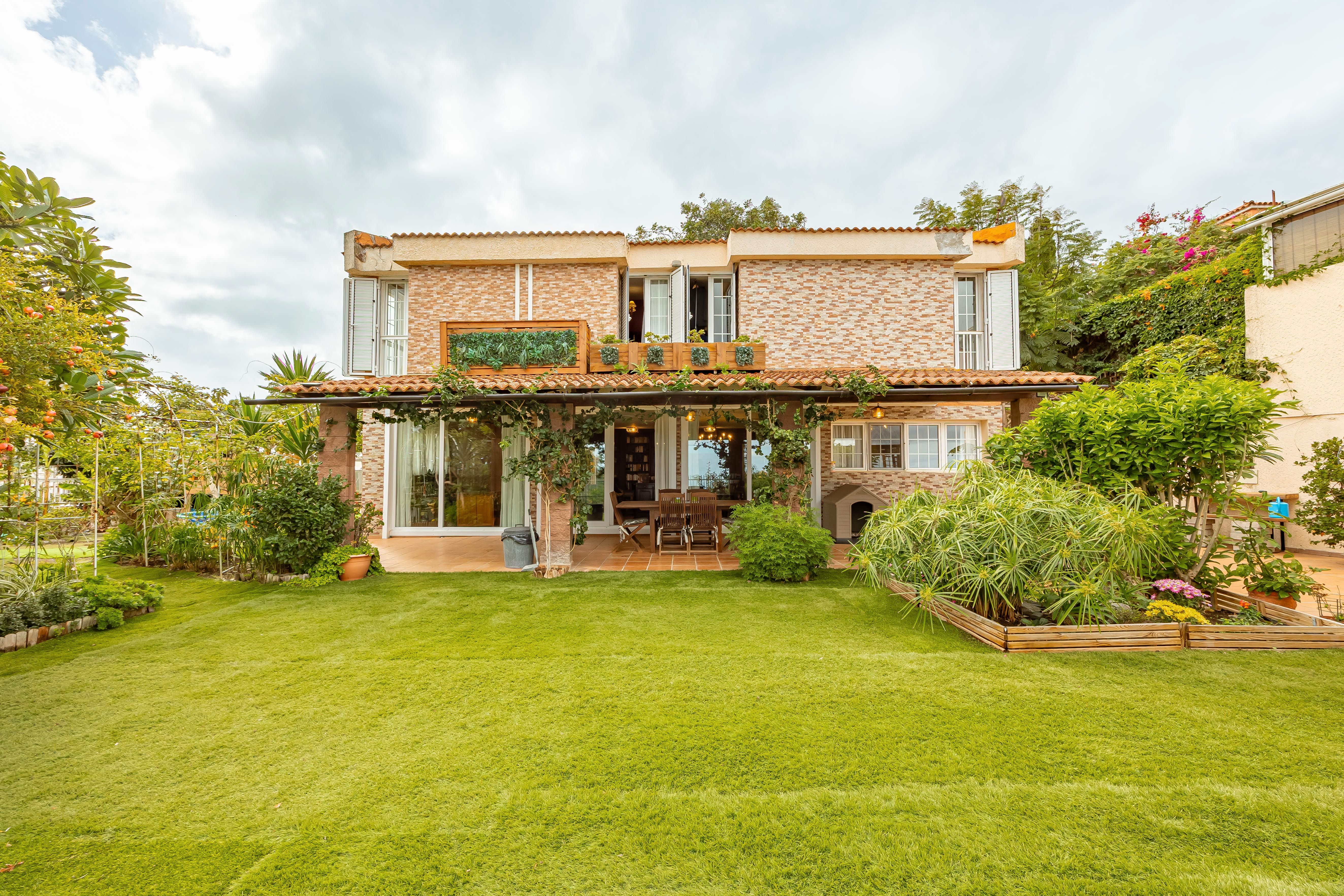 Vista exterior de Casa o xalet en venda en Santa Brígida amb Terrassa, Traster i Piscina