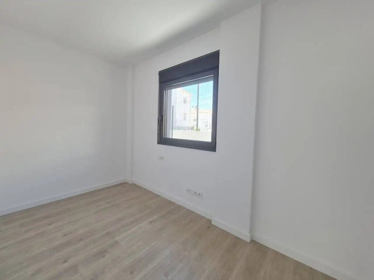 Habitación de Apartamento en venta en Cubelles con Aire acondicionado, Calefacción y Jardín privado