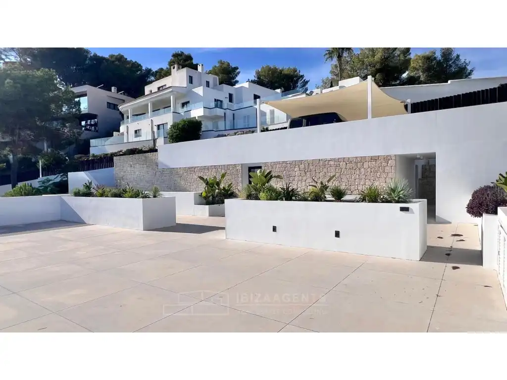 Vista exterior de Casa o chalet en venta en Santa Eulària des Riu con Calefacción, Amueblado y Balcón