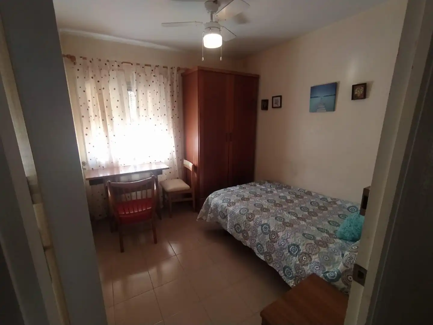 Habitación de Piso de alquiler en Almería con Amueblado y Balcón