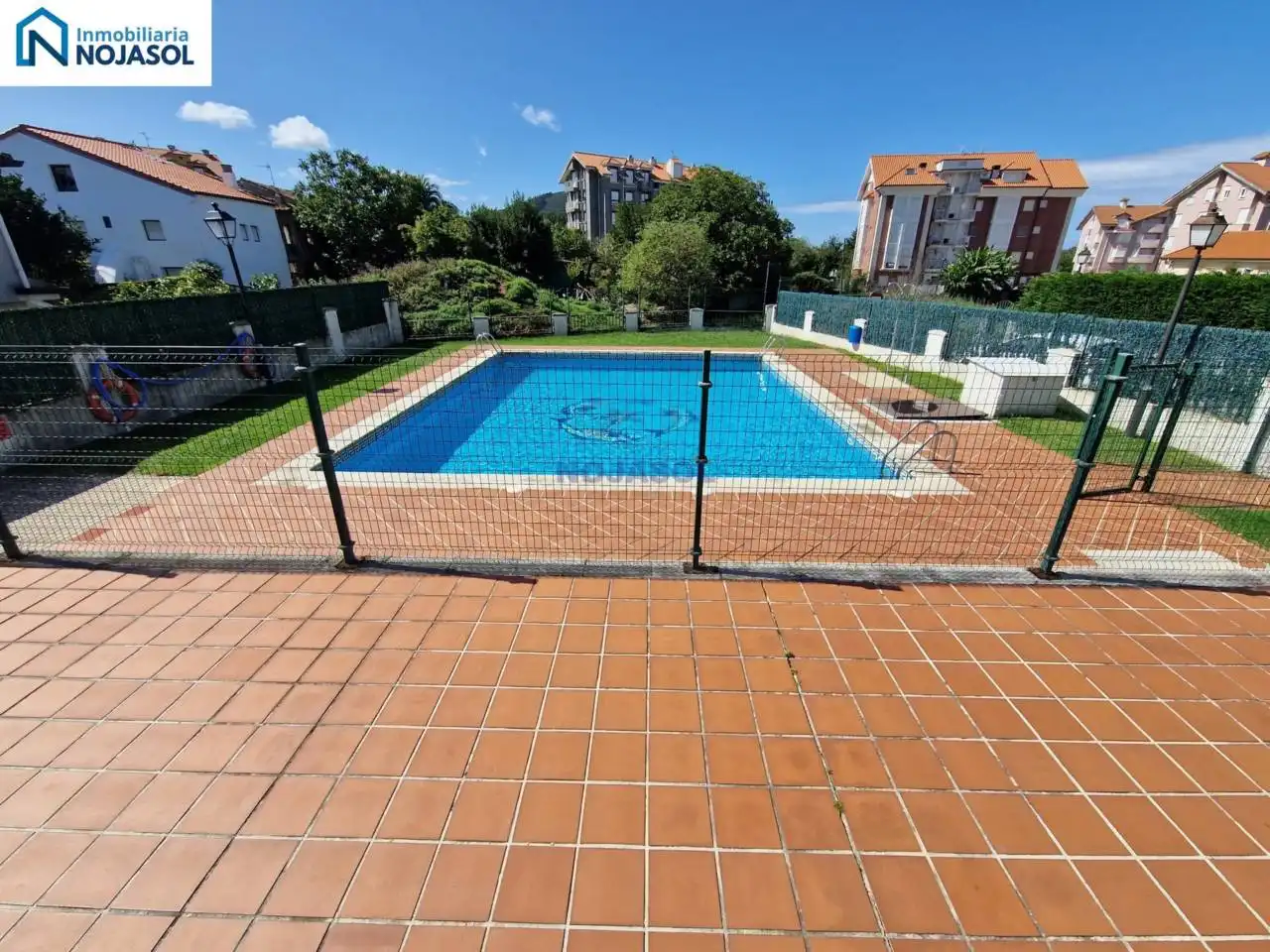 Mini appartamento con piscina in vendita a Calle ris
