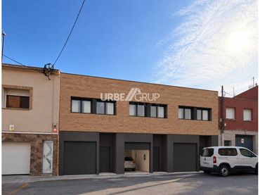 Casa con balcone in vendita a Calle Eduard Marquina 61