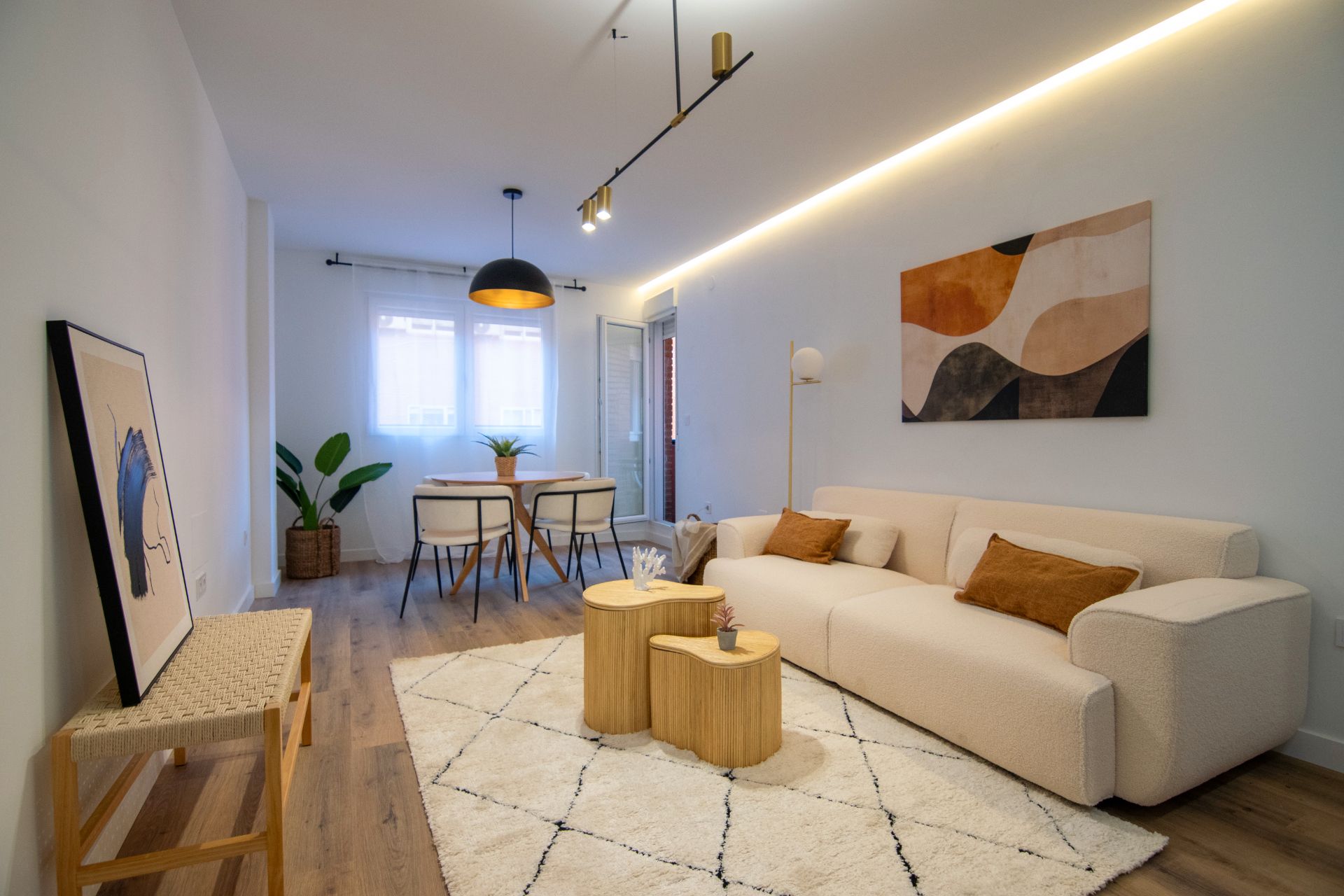 Living room of Flat for sale in  Albacete Capital  with Air Conditioner, Furnished and Oven