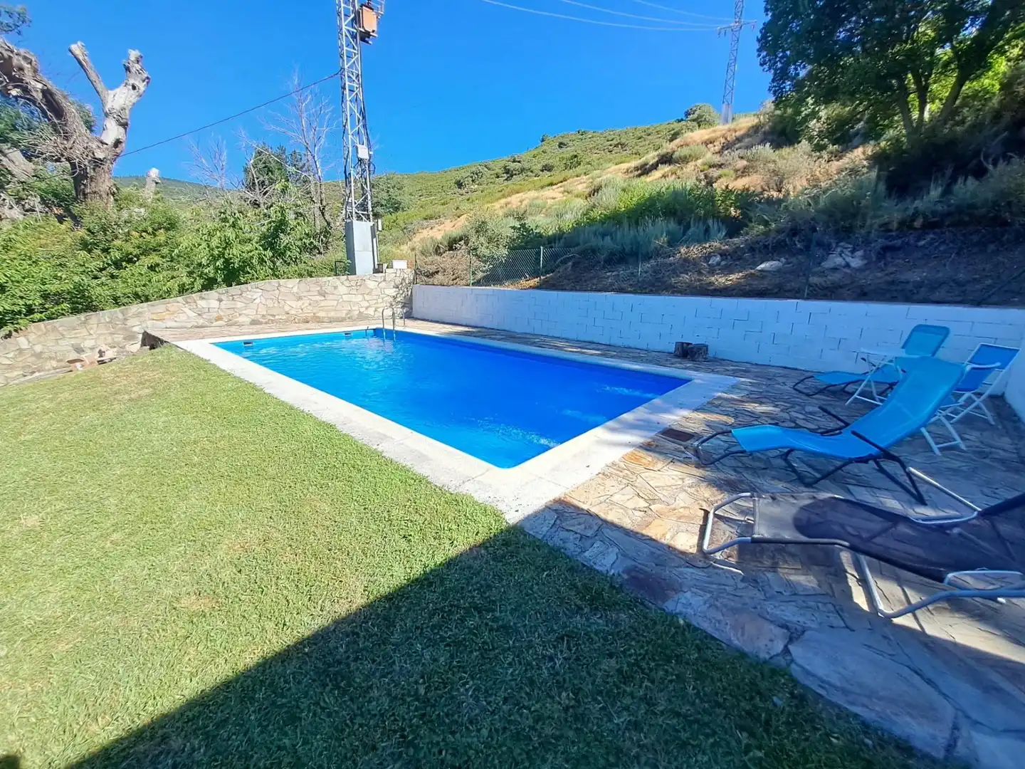 Piscina de Finca rústica en venda en Vega de Espinareda amb Calefacció, Piscina i Moblat