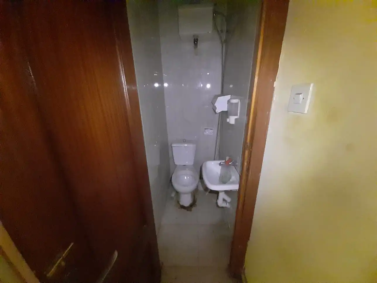 Baño de Local en venta en Cerecinos del Carrizal