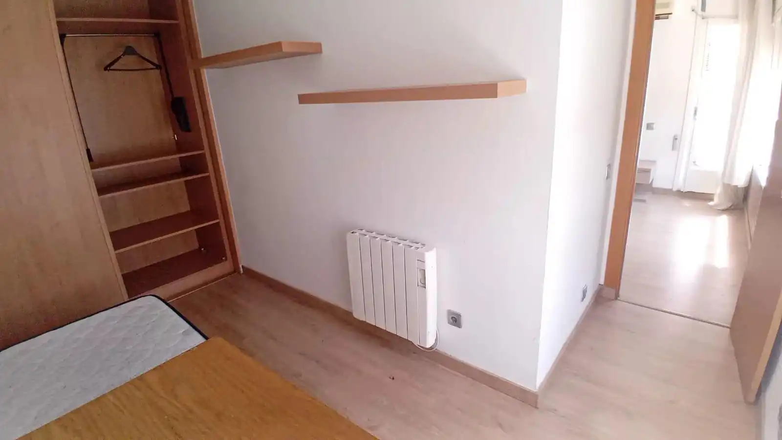 Habitación de Apartamento en venta en Lleida con Calefacción, Parquet y Amueblado