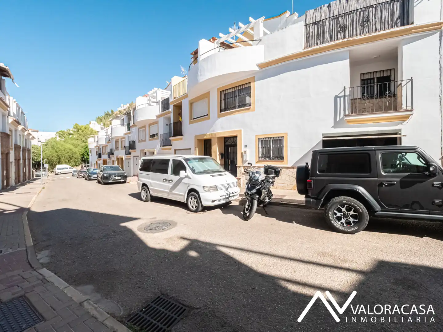 Vista exterior de Casa o xalet en venda en Cártama amb Aire condicionat, Terrassa i Moblat