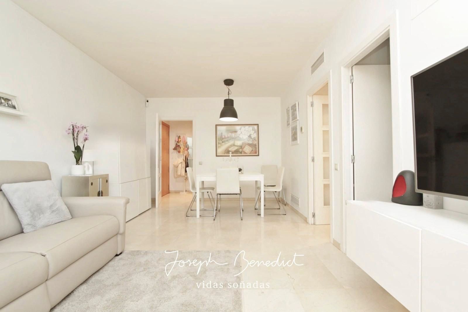 Sala d'estar de Planta baixa en venda en Castelldefels amb Aire condicionat, Calefacció i Jardí privat