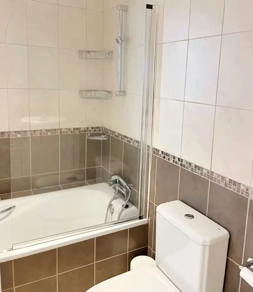 Apartamento con piscina en alquiler en La Quinta, imagen 14