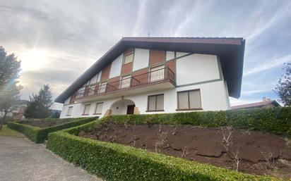 Exterior view of House or chalet for sale in Larrabetzu  with Heating, Terrace and Storage room