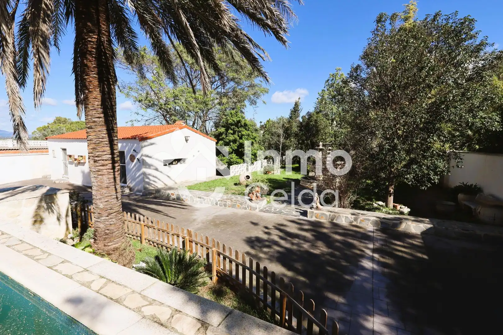 Vista exterior de Casa o chalet en venta en Torrent con Aire acondicionado, Calefacción y Jardín privado
